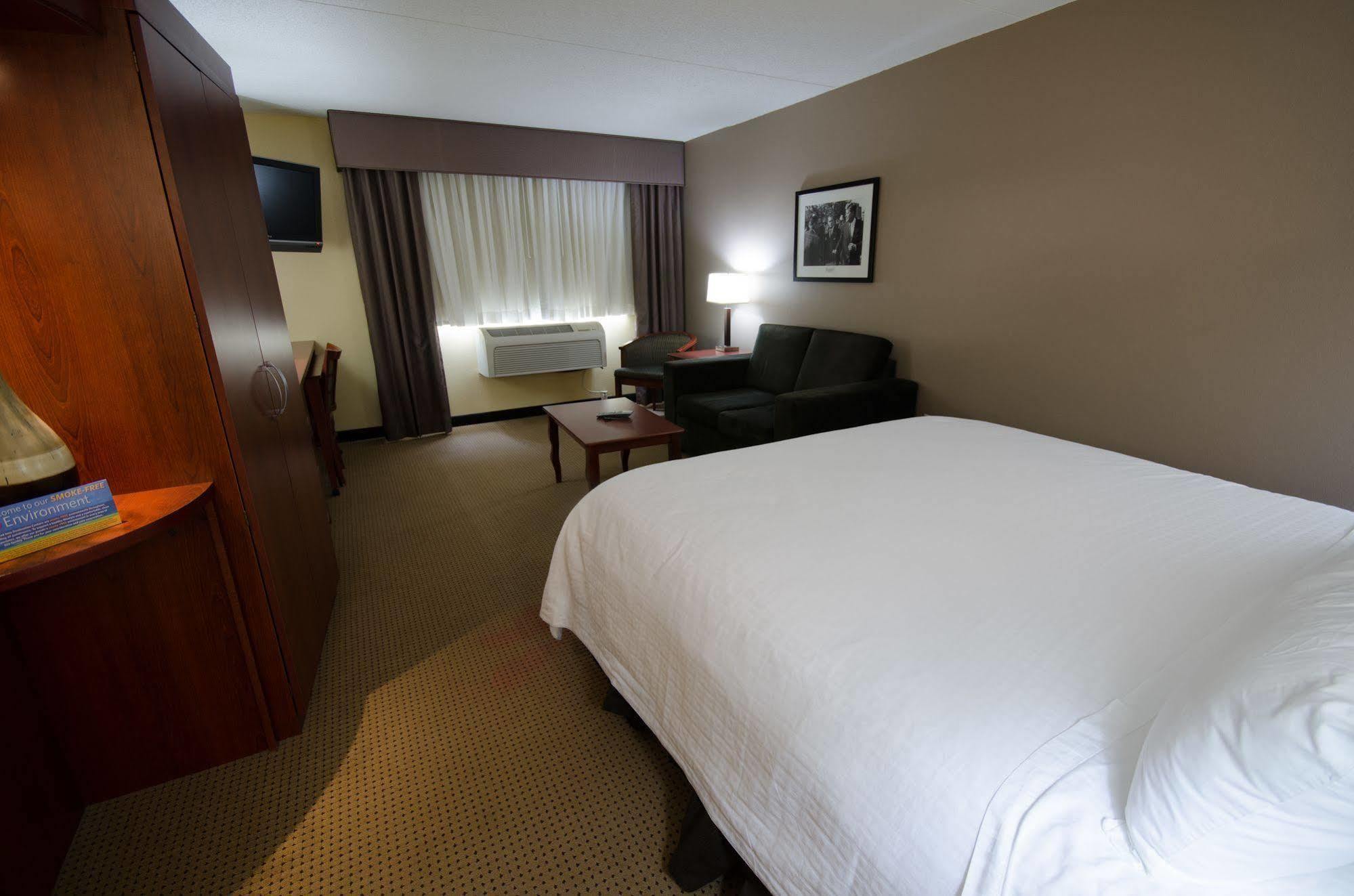 Canad Inns Destination Center Grand Forks Dış mekan fotoğraf