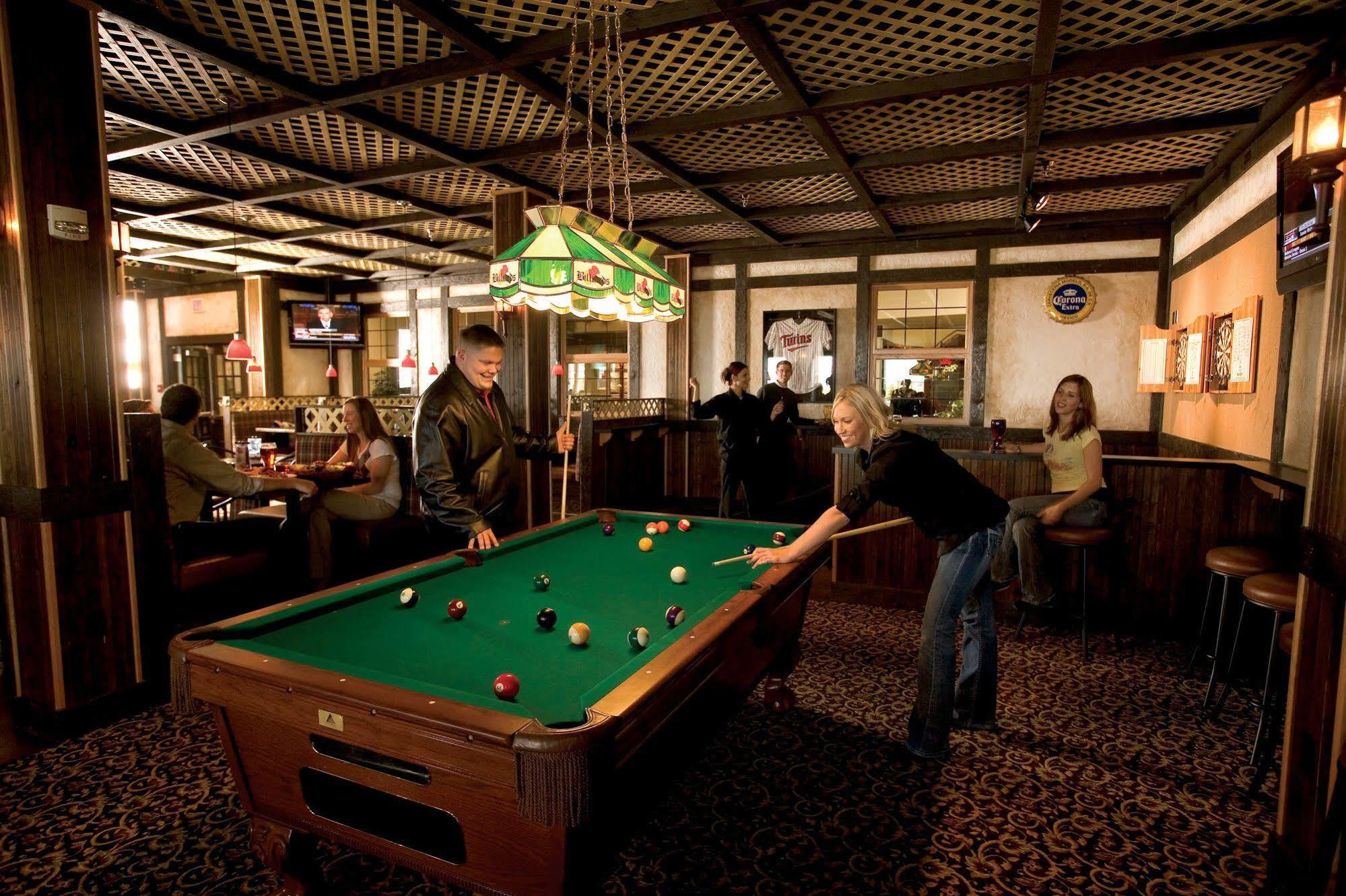 Canad Inns Destination Center Grand Forks Dış mekan fotoğraf